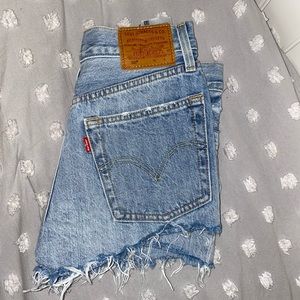 LEVI 501 denim shorts